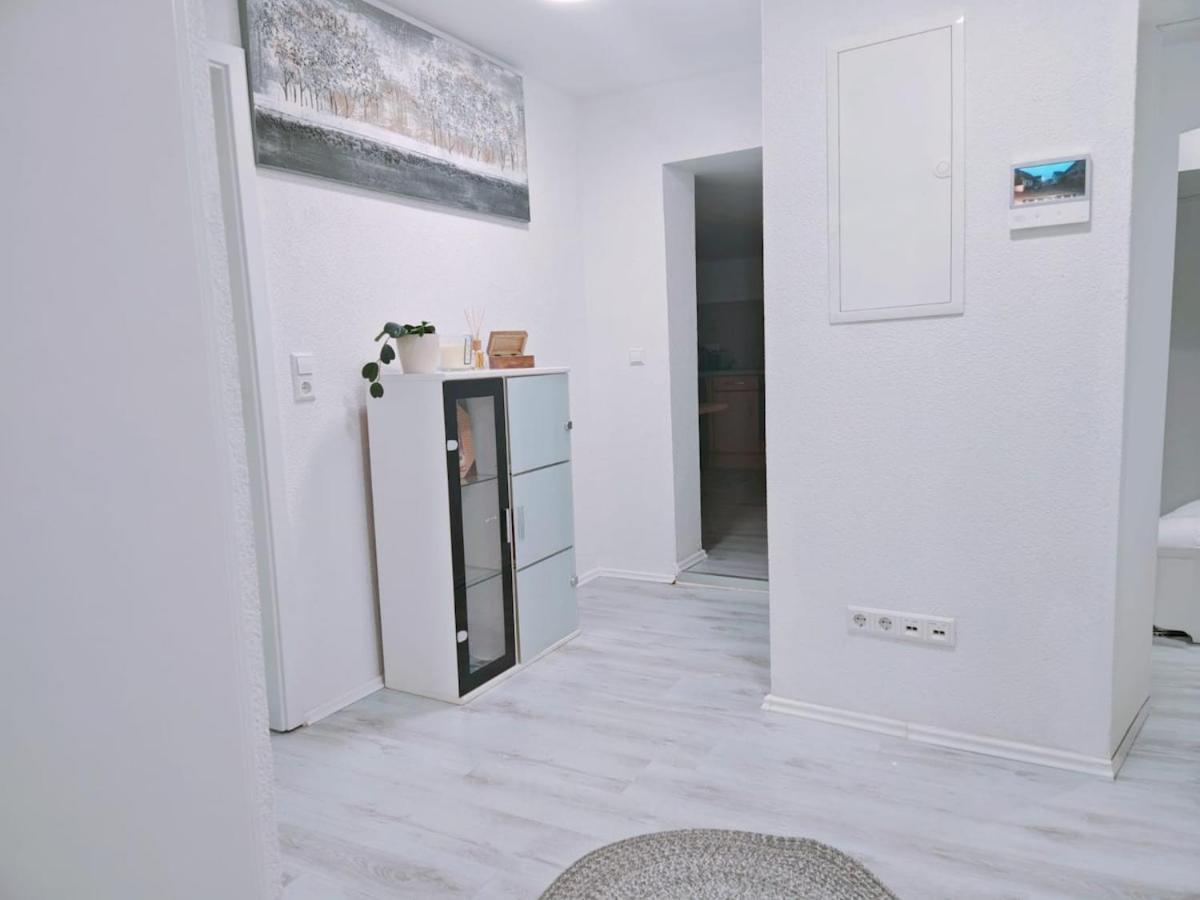 Charmantes Schickes Apartment Neuenstadt am Kocher Bagian luar foto