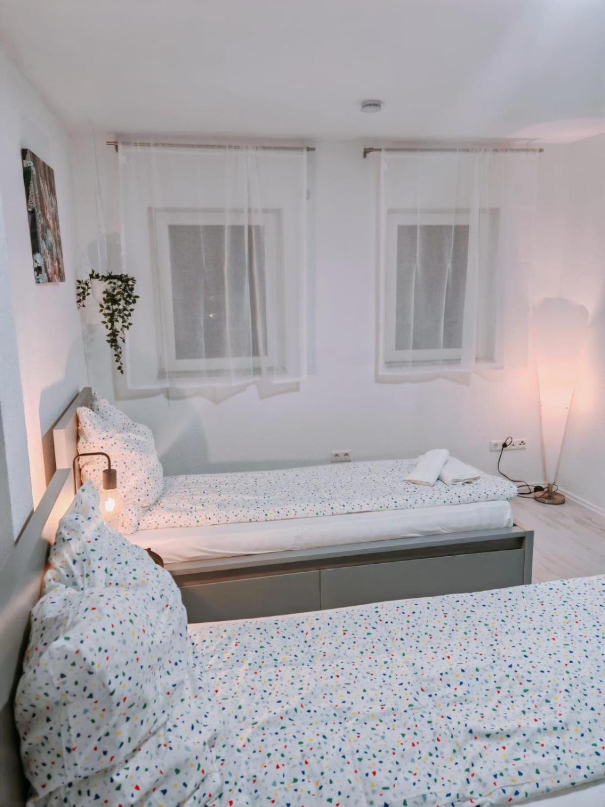 Charmantes Schickes Apartment Neuenstadt am Kocher Bagian luar foto